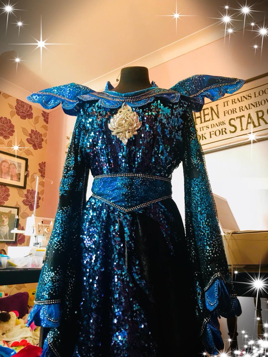 Our Costume Fairy @giles_bishop has certainly been working his magic! Still a little way to go but this is already looking like one very Wicked Queen!! @mission_theatre @bathfringe @bathboxoffice #sheddingglitter #christmasinjune  bathboxoffice.org.uk/whatson/castin…