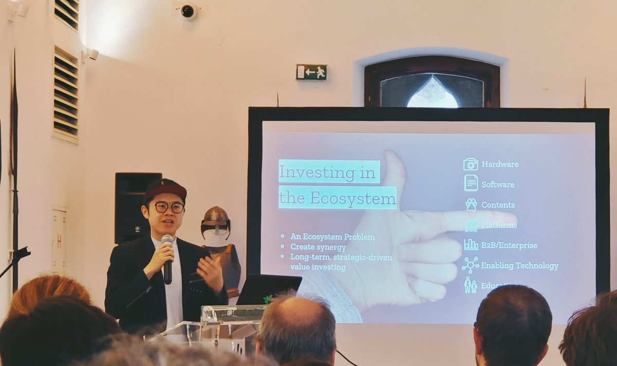 dburgar's tweet photo. Always enjoy our friend/VRAR Hub mentor @ryanwangny's @outpostvc
perspective on the VR/AR industry and understanding what he's most interested in investing into #SplitX @vrara_vancouver https://t.co/dmNeqvJn3b