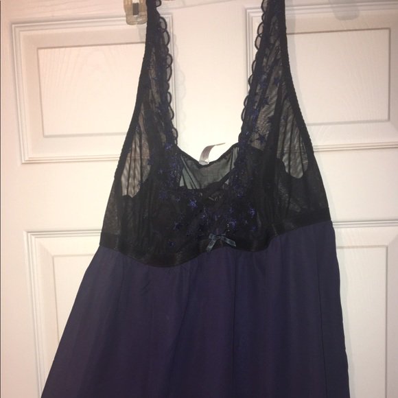 ThisCharmingGal's tweet photo. So good I had to share! Check out all the items I'm loving on @Poshmarkapp from @JasmineNoelle #poshmark #fashion #style #shopmycloset #lanebryant #sephora: https://t.co/QdMOOzeSbj https://t.co/vBltrsxUTd