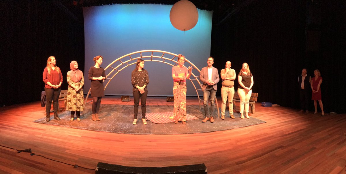 2CUnited's tweet photo. #lastigeouders in Theater de Meervaart Amsterdam maakt weer indruk! Maar ook het nagesprek moet bijdragen aan beter begrip voor (lastige)ouders. #2CU #Waggelmannetjes https://t.co/ITR6ZYoVH6