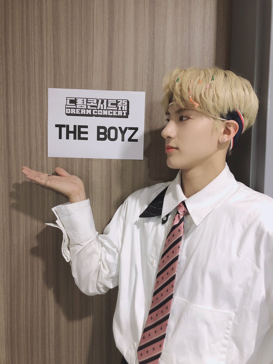 [에릭] 행복하다. 더비 덕분. 😊💕
Blessed to be The Boyz. Blessed to have The B.

#THEBOYZ #ERIC