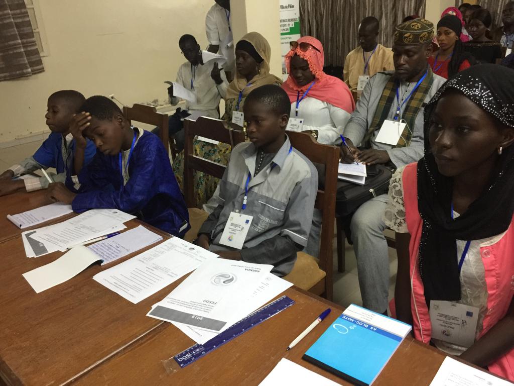 manaibra's tweet photo. #FEEDD
Guediawaye abrite depuis hier une formation sous Régionale sur l'Éducation environnementale et Sociale.
"Ensemble, agissons pour l'environnement et l'humanité"
Thème: Pour des #villes_Africaines conscientes aux enjeux Climatiques.
#UEauSenegal. #EndaEnergie
#CoMSSA https://t.co/DwDlgqDy1L
