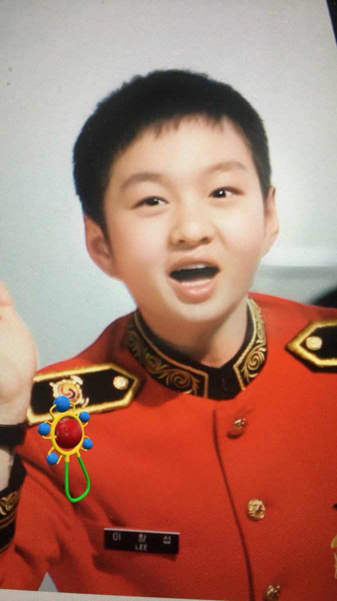 broccolisubiii's tweet photo. 스냅챗이란 어플 해봤는데 어린이 필터 너무 재밌어요 ㅋㅋㅋㅋㅋㅋㅋ
이창섭 넘 귀엽다고요 https://t.co/b55hHfvmx8