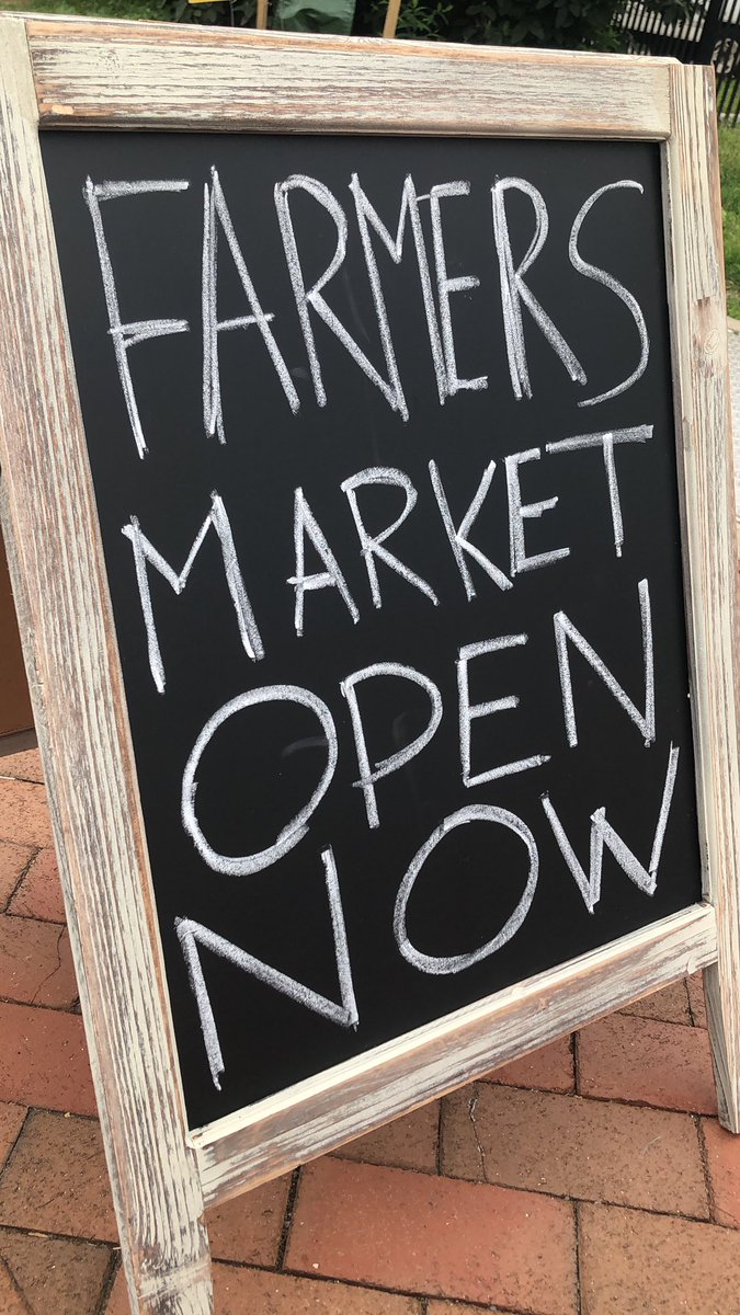 Come one, come all! The market is officially open for the season!