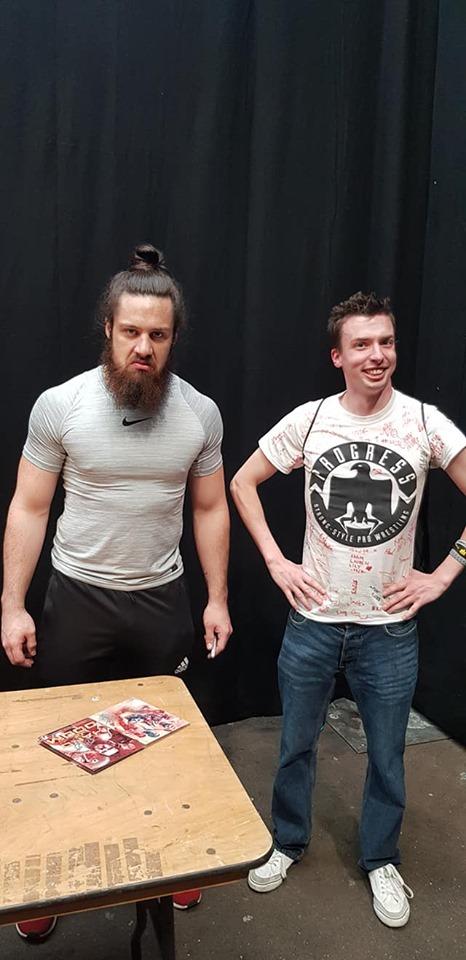 @ThisIs_Progress Meeting @TLee910 for the second time. After thinking I never would have the chance to see him work live/have a meet and greet with him again.