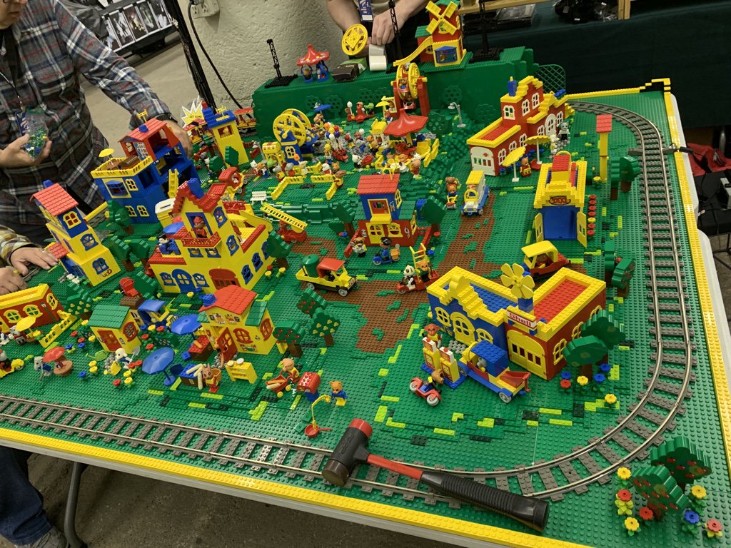 dveese's tweet photo. Lego master builders here at #MSPcomicon!
Fabuland! https://t.co/CjZF2APtR0