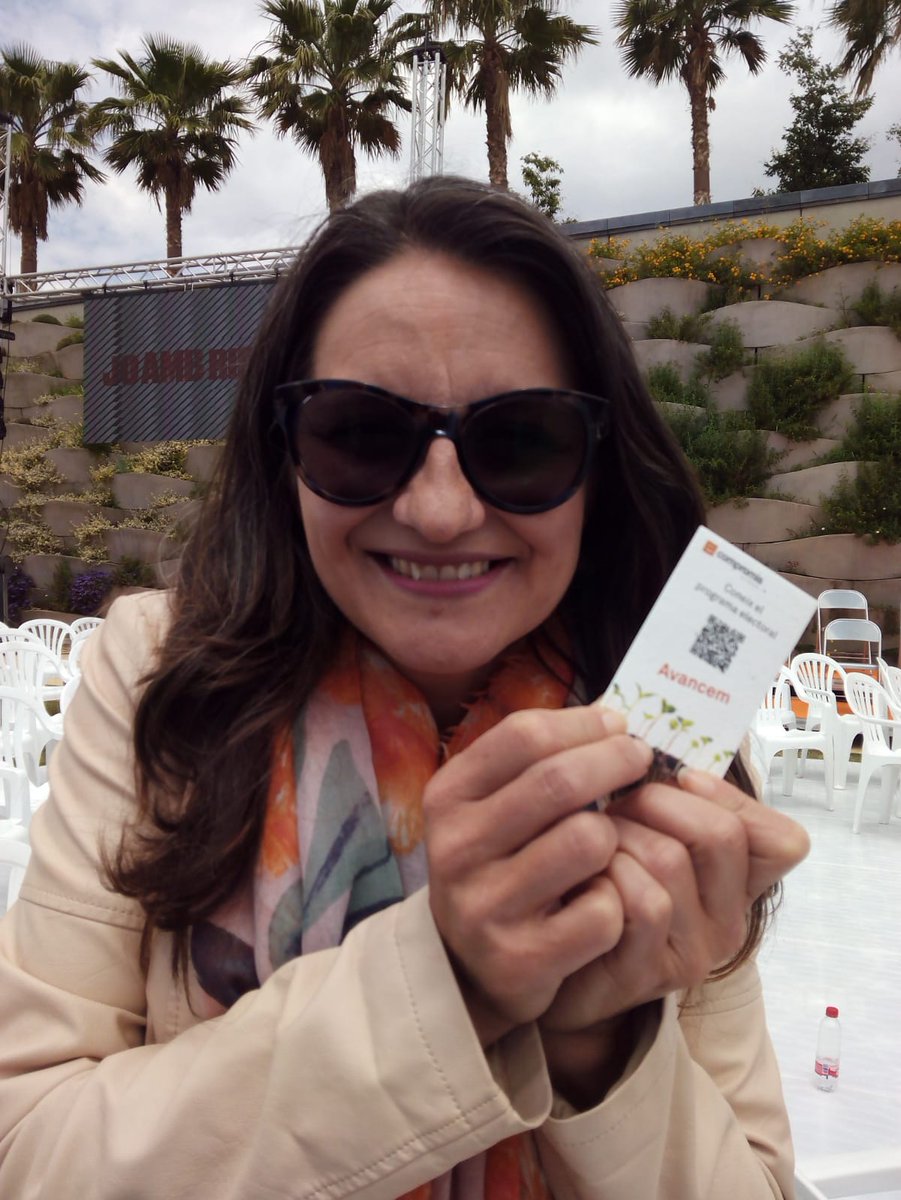 🌱 Fem brotar les millors idees i propostes per a #Albaida també en el futur Govern Valencià.
🌼 Amb <a href="/monicaoltra/">Mónica Oltra Jarque</a> serem escoltats a València.
😘 <a href="/FerrerGra/">GracielaFerrer</a> gràcies per ser el vent que porta les llavors per a germinar.
💪 Amb <a href="/compromis/">Compromís</a> tot és possible. #CreixemAmbTu
@josepalqui🌱