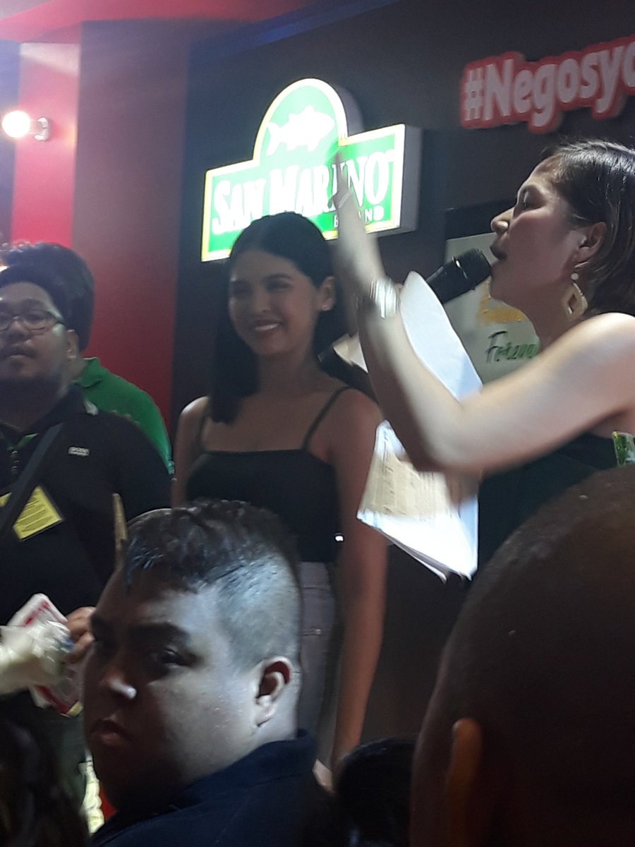 Katkatesquierdo's tweet photo. Namiss ko sumugod sa events mo @mainedcm, Makipagbalyahan sa mga fans, makipagtakbuhan kung pasaan ka pupunta at syempre ang paghatid sa van mo 😁😍 https://t.co/2AAvcJkeyc