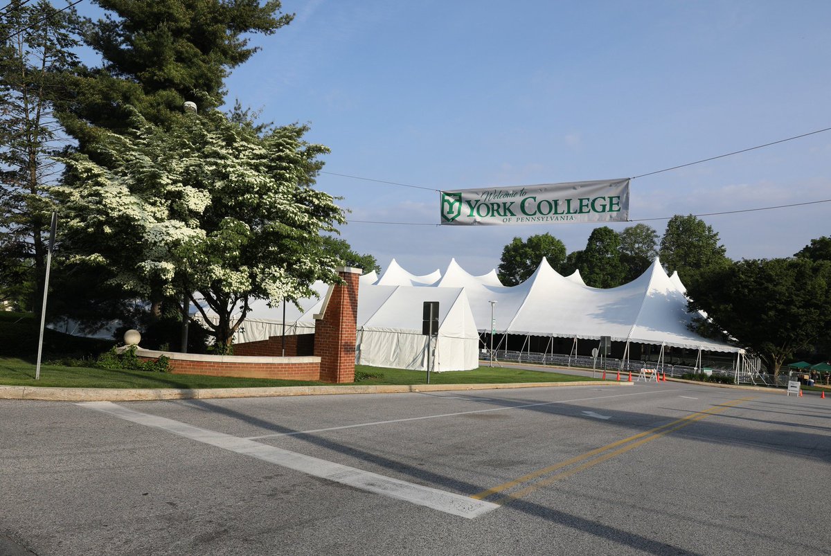 FreezepopXCTF's tweet photo. The sight of The Tent is a historic icon at YCP for graduating students. Congrats to all the #ycpxc and #ycptf student athletes I had the privilege to coach who graduate today! #WinningMoments #proudCoach https://t.co/OZoWpH0Wza