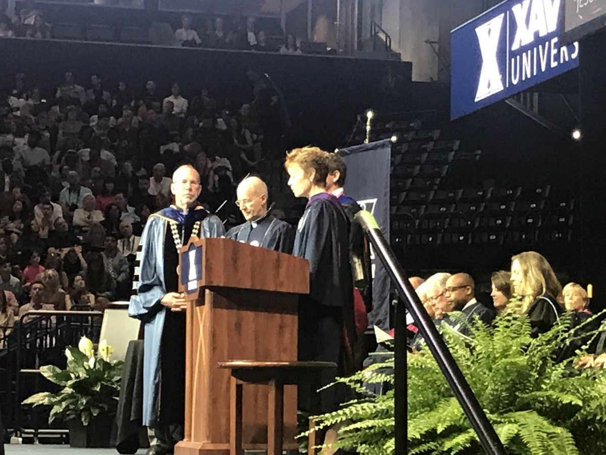 KellyLeonCincy's tweet photo. Parting advice from @JamesMartinSJ to @XavierU grads “be kind.” Lovely message for all. https://t.co/cvwFzx6q4J
