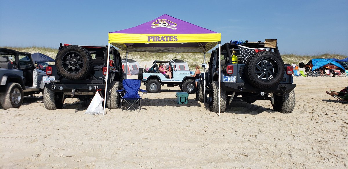 I like big buts. #topless <a href="/CBJeepGoTopless/">CBJeepGoToplessDay</a>