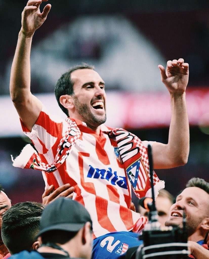 FA82Oficial's tweet photo. ¡EL ESCUDO DEL ATLETI GRABADO EN EL CORAZÓN! https://t.co/wCbg0pY0Nd