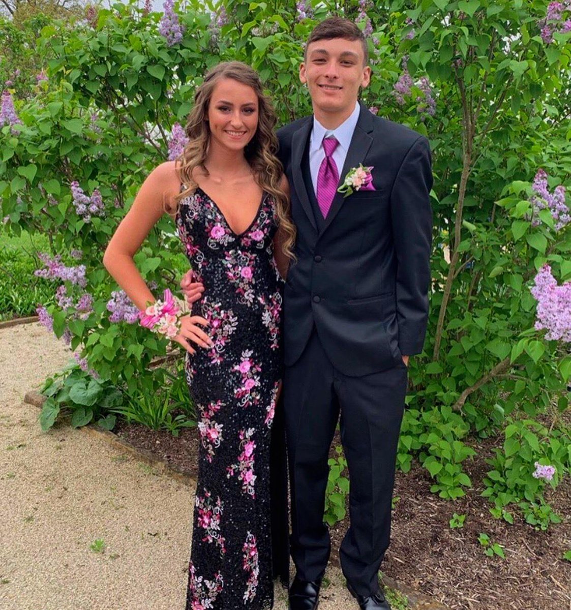 ScalaUSA's tweet photo. Prom 2019 🌸💫💕 serving looks in our floral beaded dress in style no. #48965 in color #BlackMulti
.
.
.
.
.
.
#scalausa #promdresses #dresses #scalagirl #promgirl #sparkle #sequinsdress #prom2k19 #seniorprom #fashion https://t.co/pb1LafiKb3