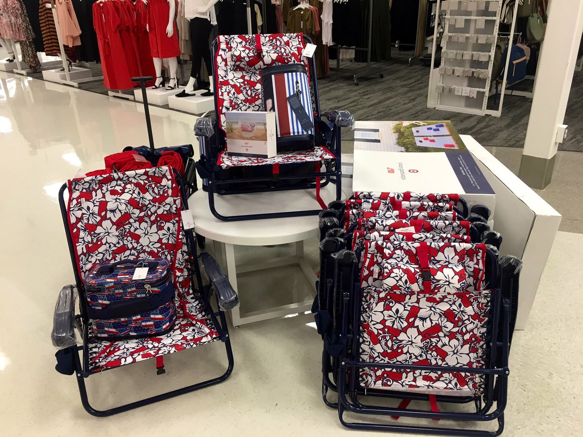 Whale today has been a great day!🐳 Loving all the <a href="/vineyardvines/">vineyard vines</a> product as our guest sail away with full carts!! #EveryDayShouldFeelThisGood <a href="/kurtgriebel/">Kurt Griebel</a> <a href="/kaitward16/">Kaitlyn Ward</a> @_ZachTallent_