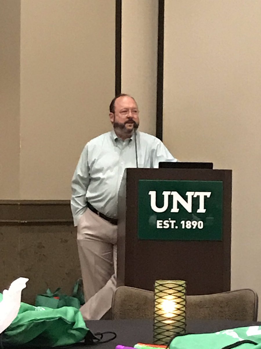 TiffanyRLarson1's tweet photo. Teaching is all about connections. @UNT_COE_Dean #untcoe #UNTTeacherTalk https://t.co/J6uu3leiRr