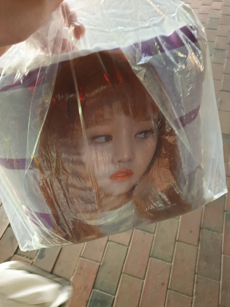 드콘에서 산 민니쿠션
우기는 없었다지만 농낌은 성공할것

끼야호우우우ㅜㅜㅠㅠㅠ
민니사랑해