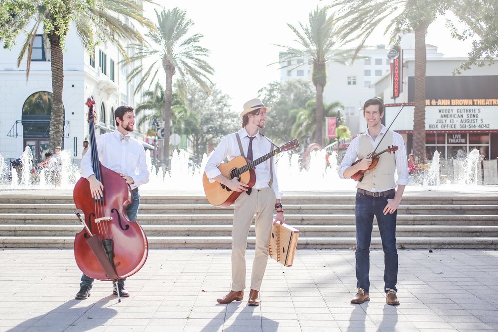 On #WorldFiddleDay, we celebrate one our favorite fiddlers: Tom Lubben of The @LubbenBrothers! See this talented group live in concert next month at @pbdramaworks. 🎻
Visit thelubbenbrothers.com/onstage to learn more! #wpbARTS