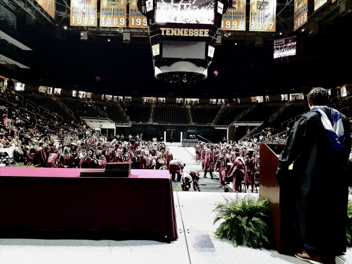 GlennJacobsTN's tweet photo. Congratulations, #Falcons Class of 2019!
@fultonprincipal https://t.co/ACC50SfpBy