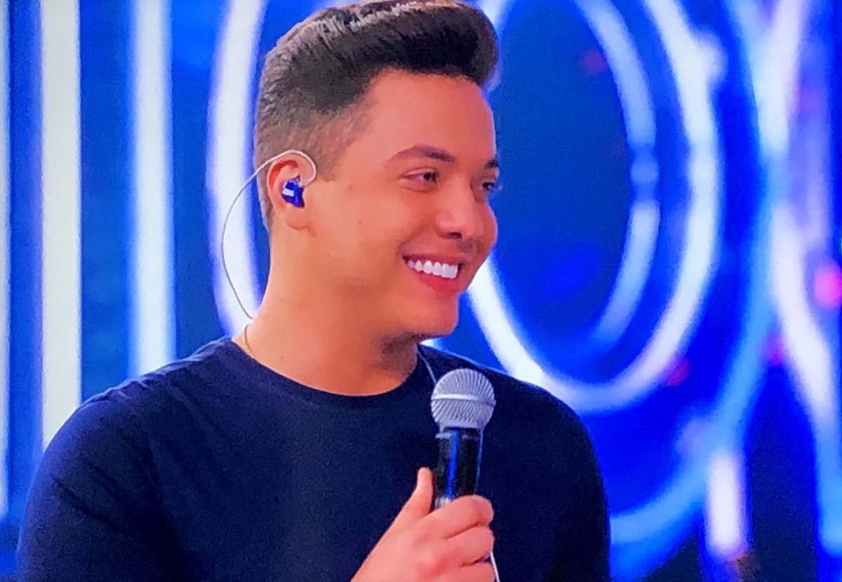 garonaticosfc's tweet photo. A palavra que nos define hoje é ORGULHO! Você é sensacional @wesleysafadao ! Tanto como cantor, quanto apresentador!  Sucesso sempre meu Ídolo! Te amamos, macho! #wesleysafadao #vaisafadão #segueolider https://t.co/qFnIYlxVVX