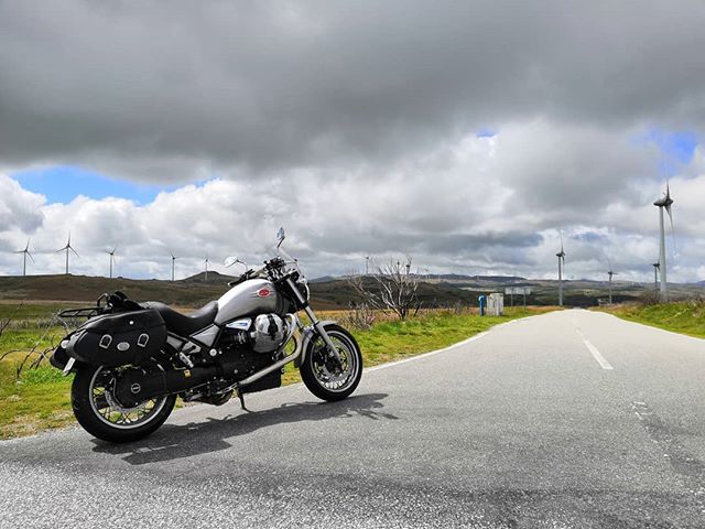 twitscfr's tweet photo. #motorcycle #roadtrip from #paris to #porto on a #motoguzzi #bellagio
#motoguzzipride #guzzipride #guzzisti #motoguzzibellagio https://t.co/fHqpSPHNhv https://t.co/mzPzbsNJlR