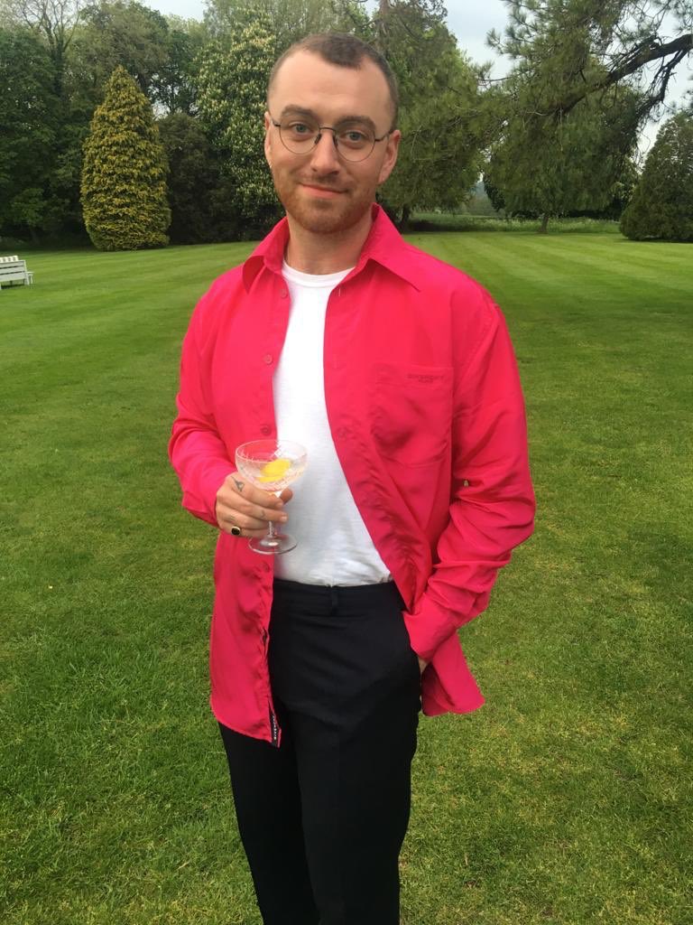 samsmith's tweet photo. Last night of being 26 ❤ Miss you all x https://t.co/RsVB0z46lO