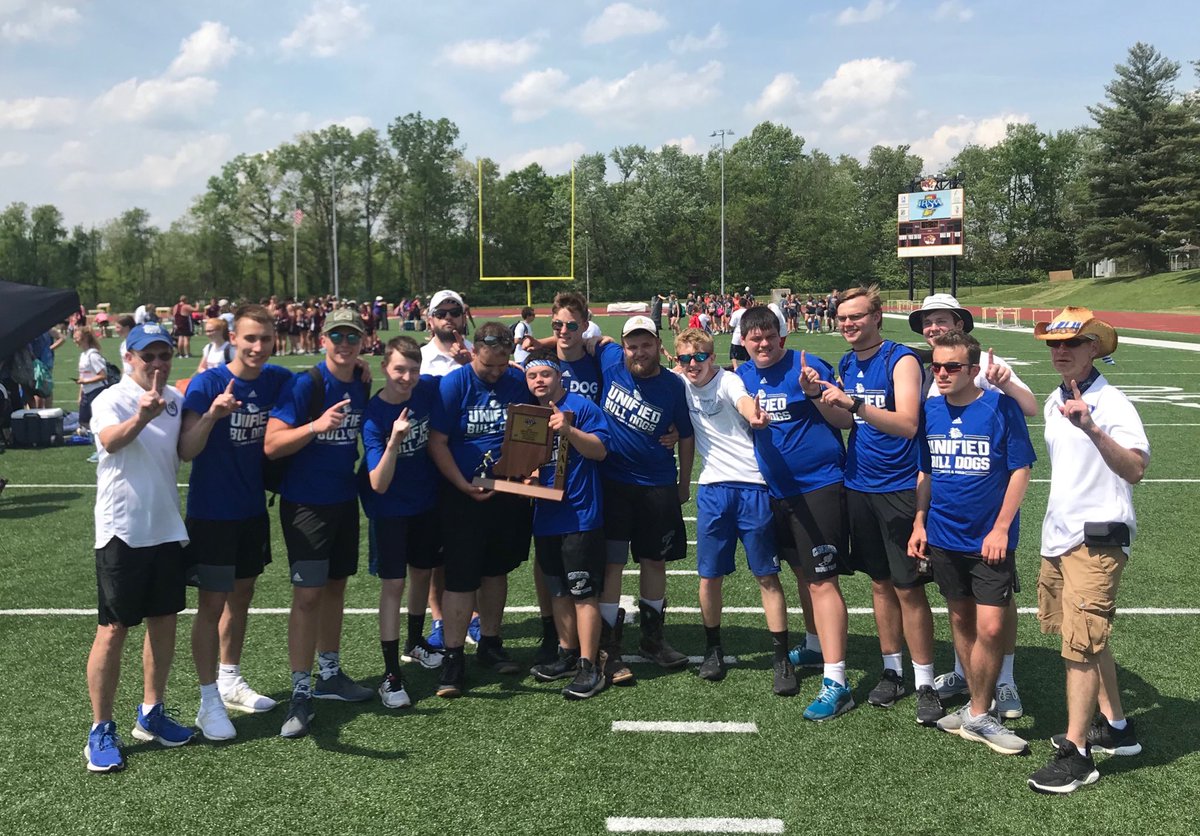 Congratulations to our unified track team on winning the Bloomington North sectional! ⁦<a href="/CNHSBullDogs/">CNHS Bull Dogs</a>⁩ ⁦<a href="/therepublicnews/">The Republic</a>⁩ ⁦<a href="/CNunifiedtrack/">Columbus North Unified Track and Field</a>⁩