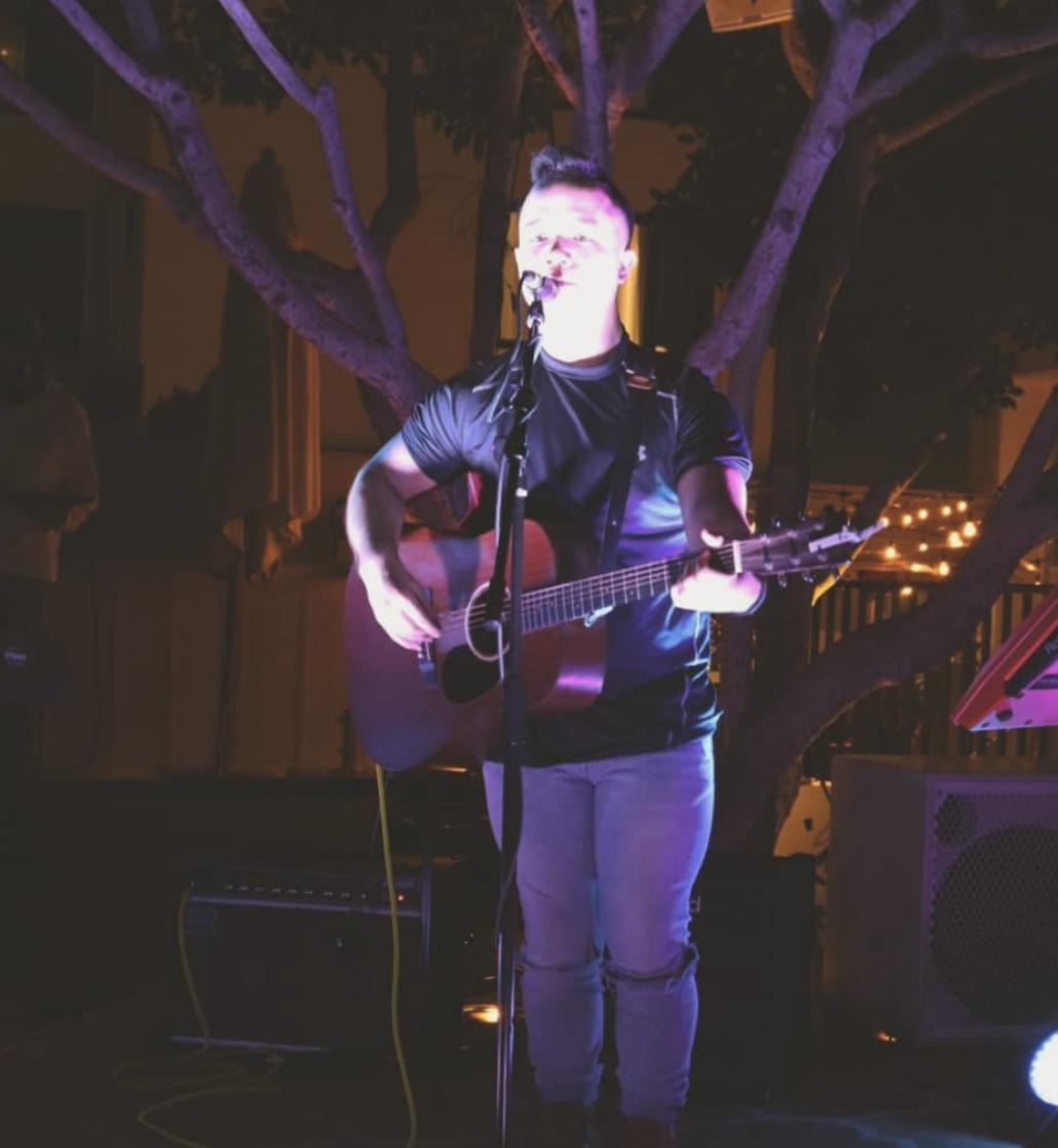 eddyftw2's tweet image. #MAISeries at @SkybarLA was a blast. Stay tuned for new dates coming soon. 🙏🙏

#worldofsbe #skybarla #skybar #mondrianhotels #mondrian #makeanimpactseries #livemusic #singer #songwriter #newmusic #losangeles #westhollywood