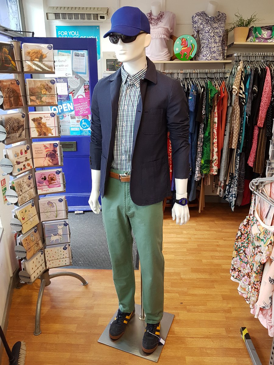 CRUKHighgate's tweet photo. What to wear on a humid rainy day. https://t.co/dNKlPgT5cC