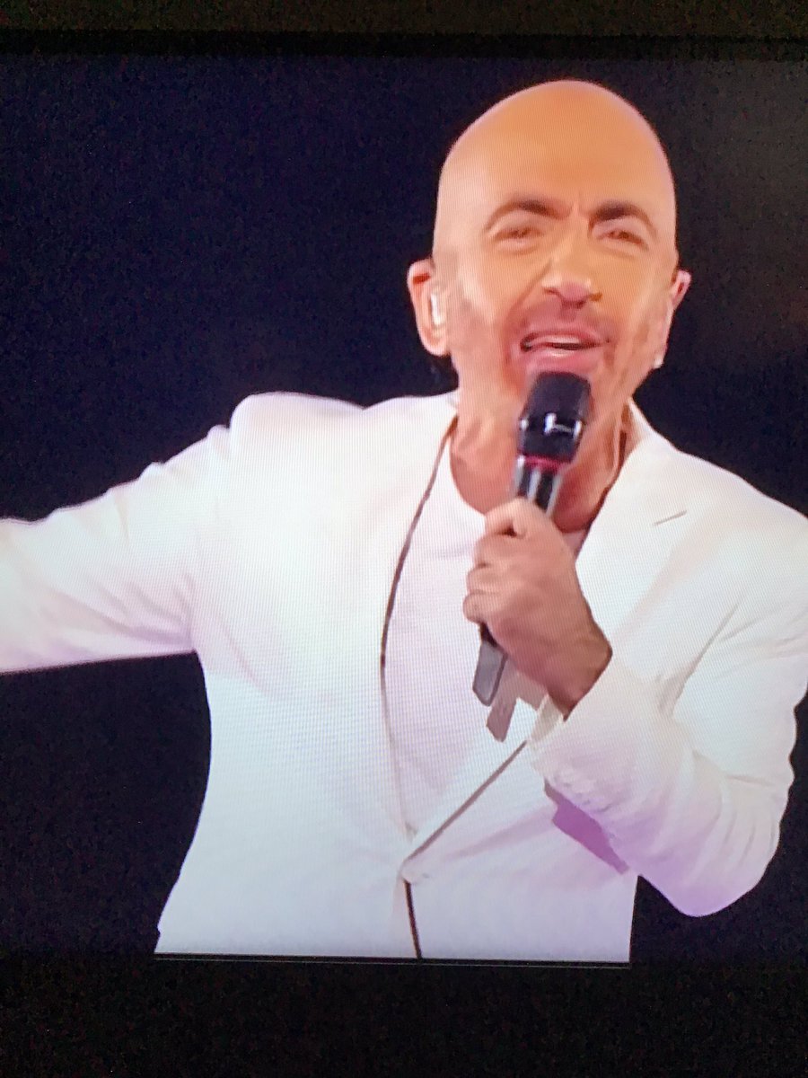 daniletosa's tweet photo. Ranko Popovic, ex entrenador del #RealZaragoza,  se pasa al mundo de la canción y representa a San Marino en #Eurovision 2019 https://t.co/kIeMTIl6SH