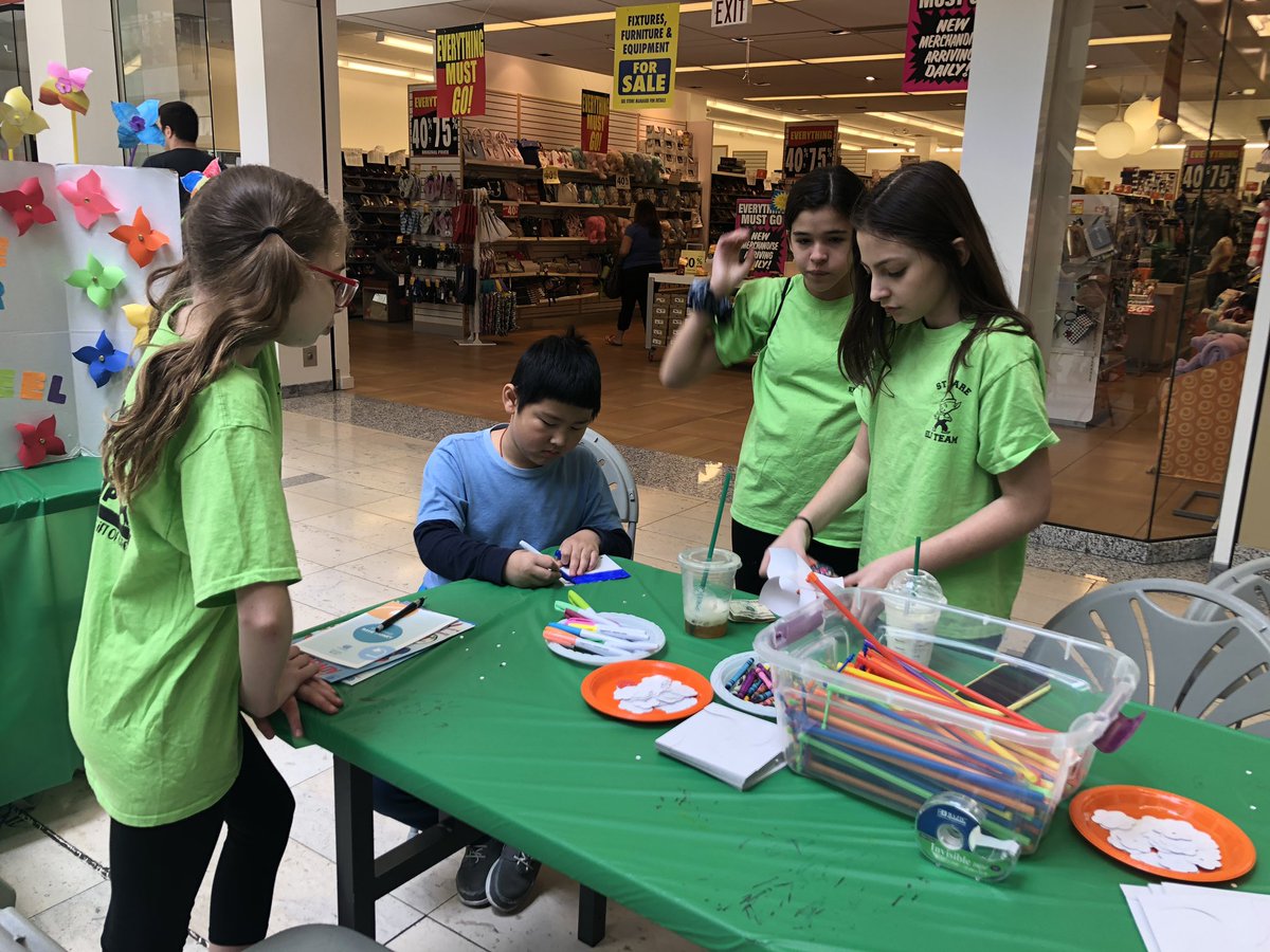 SCSMsMueller's tweet photo. ELF at the mall for Ecology Day!   “How the transformation of Fresh Kills Park has contributed to changing Staten Island’s image into a sustainable,  greener borough.” https://t.co/EGQnNyCHx0