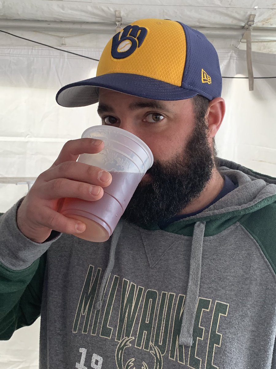 KJGosz's tweet photo. It’s a Braspberry beer from @FoxRiverBrewing! @jtimberlake you gotta try this! #braspberry #beer #testiclefestival #hashtag https://t.co/aeKjf7eQYM
