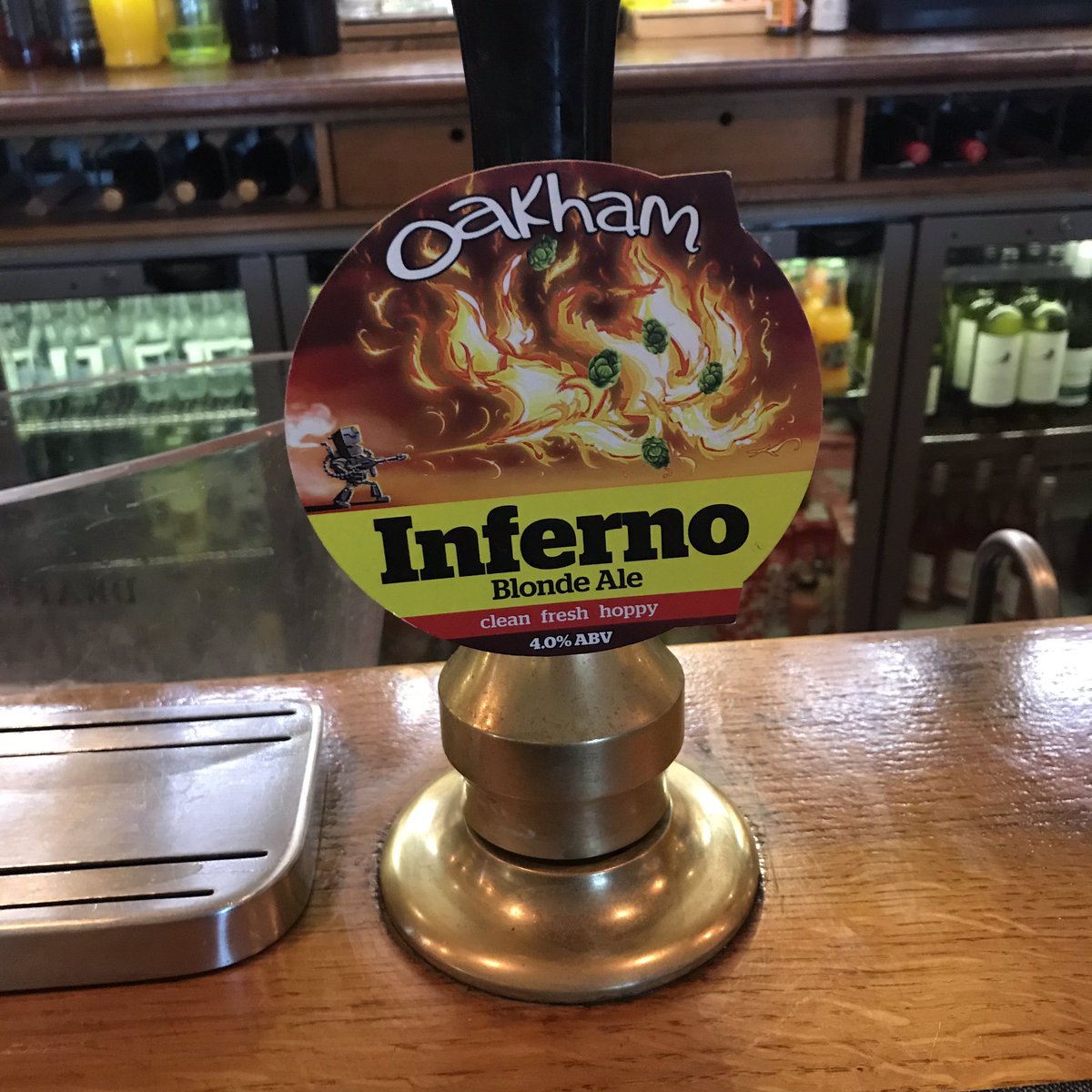 Juta_tw's tweet photo. Nice to see Inferno and Citra here @WhiteHorseBranc ! 😁🥳🥳

@OakhamAles #seaside https://t.co/oFCk1VT5pe