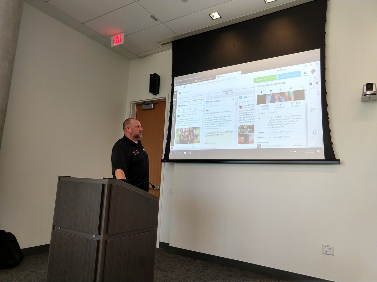 BirgitfromNC's tweet photo. Jason Whited teaching us about Twitter #edcampECU. https://t.co/Pz0x1oHuOq