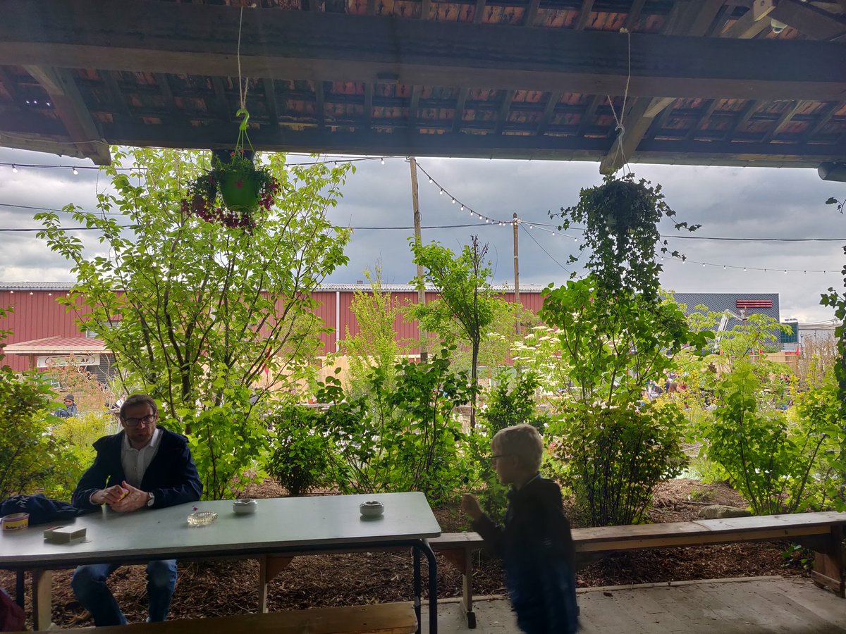 cosyworking's tweet photo. La cité fertile réouvre pour l'été. Pour venir direction #pantin dans une friche #sncf en mutation @LaCiteFertile @VilledePantin #tierslieux https://t.co/LLKaUetXH7