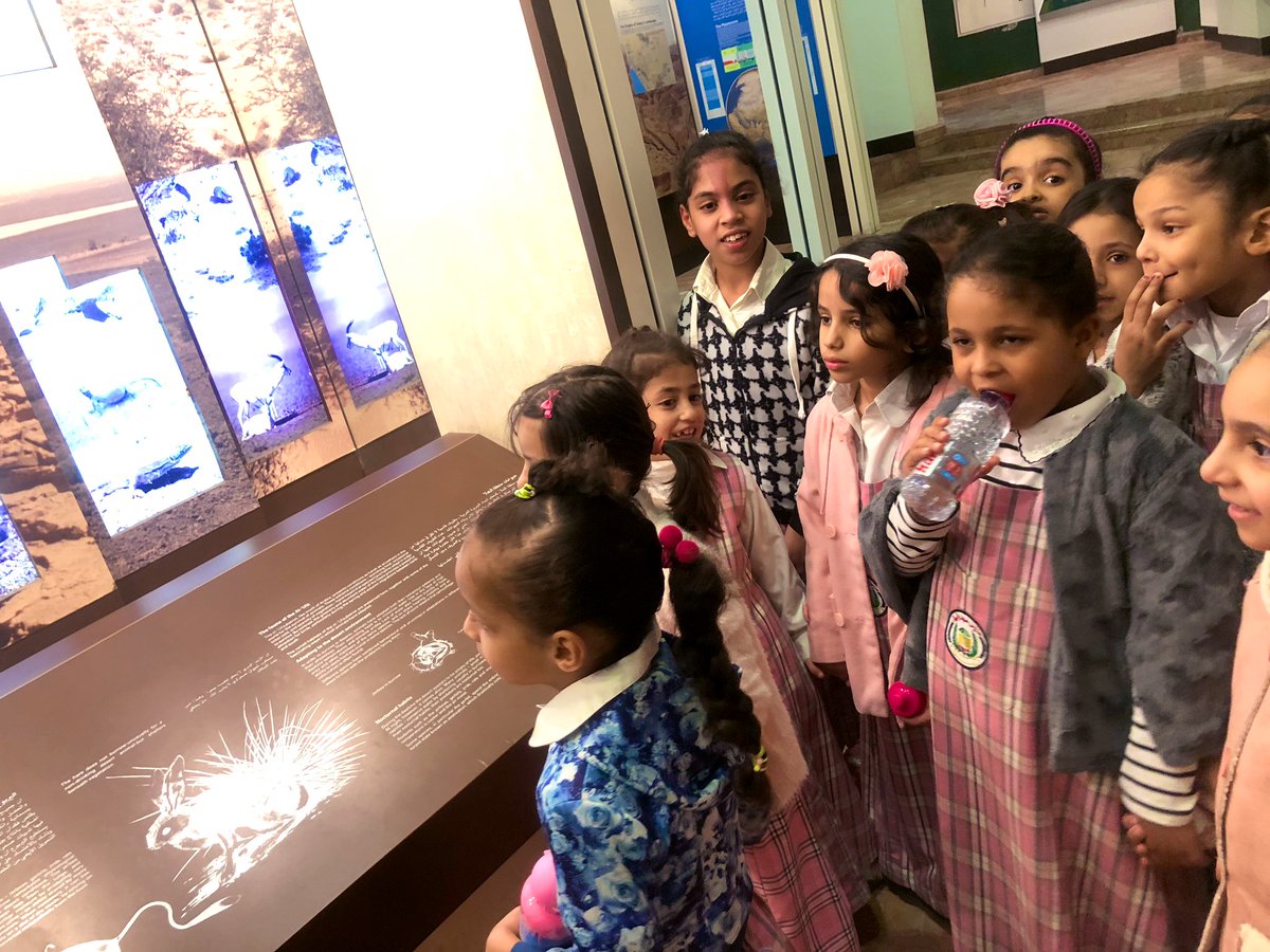 #اليوم_العالمي_للمتاحف 
#متحف_العلا للاثار والتراث يقع في #العلا ويتبع الهيئه العامه للسياحه والتراث الوطني يحتوي على عده اجنحه تعريفيه بتراث وتاريخ العلا على مر العصور وبعض القطع الاثريه ومكتبه للابحاث ومكاتب للموظفين ..