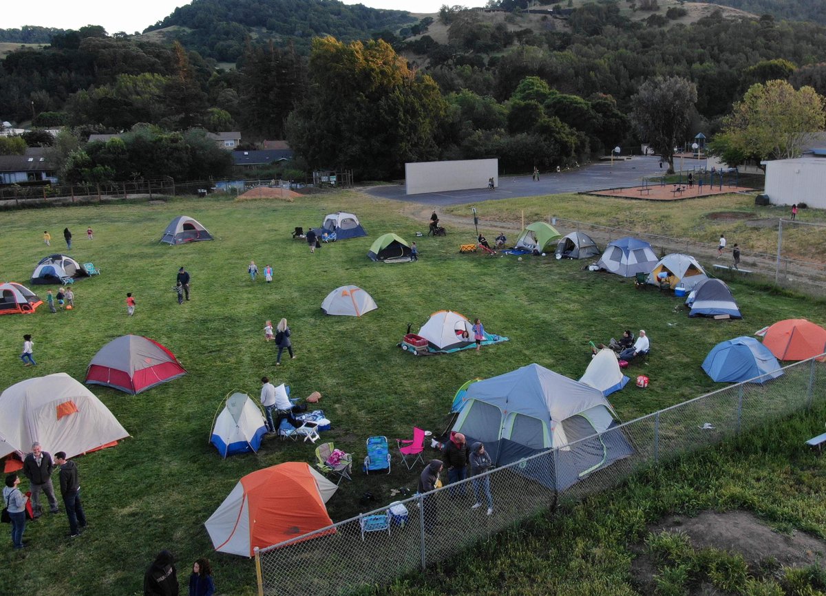 DixieElementary's tweet photo. What happens when your students collectively meet/exceed the 70,000,000 word reading challenge? A night of films and an overnight campout on the Dixie Elementary Field under the clear, cold and bright stars of the Marin Serengeti! LIONS ARE IN THE HOUSE PEOPLE! https://t.co/AtBBrp8xSY