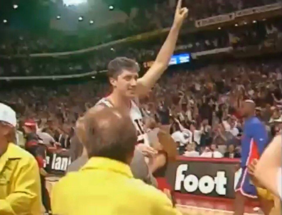 The 1994 Bulls-Knicks 2nd round series featured an iconic...  Brawl Personality conflict Game-winner Foul call Dunk ...as well as the closest any team has gotten to a four-peat since Bill Russell’s Celtics. It had everything:  https://twitter.com/readjack/status/1123920210665377793