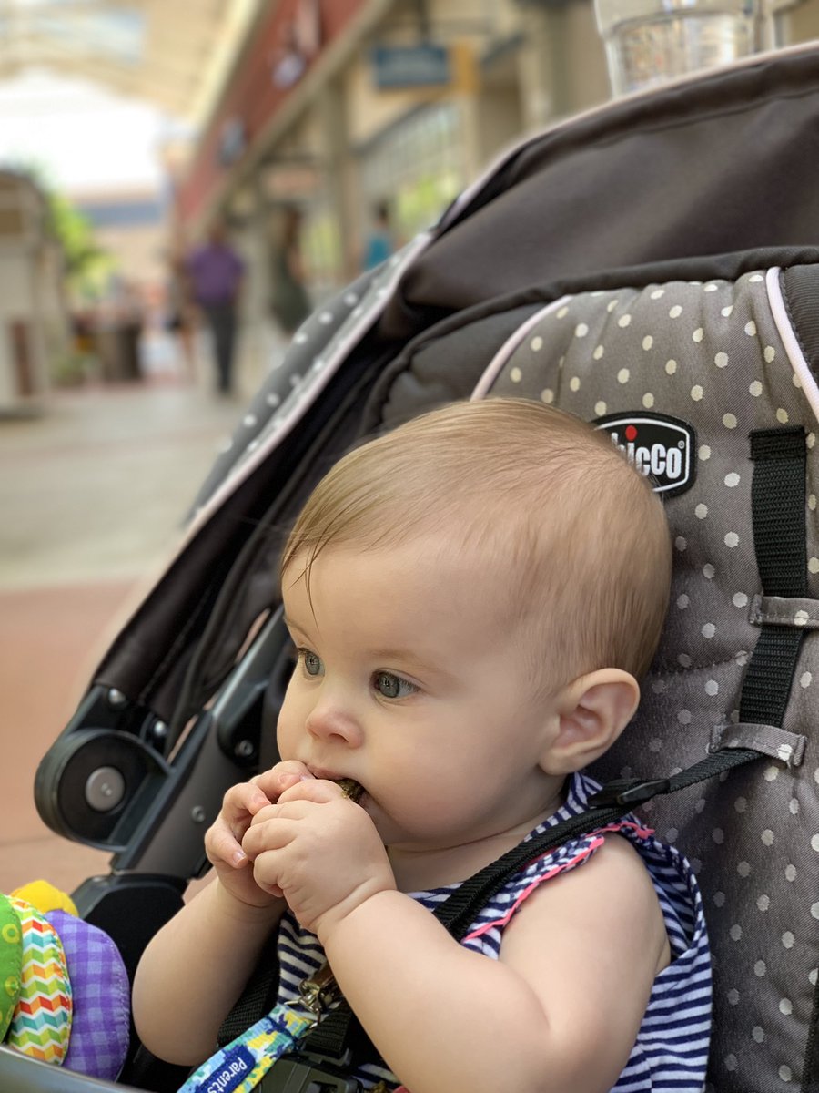 ransvoice's tweet photo. Snack break at @tangeroutlets! #WinterIsHere #TheRans https://t.co/mGgx8toJi0