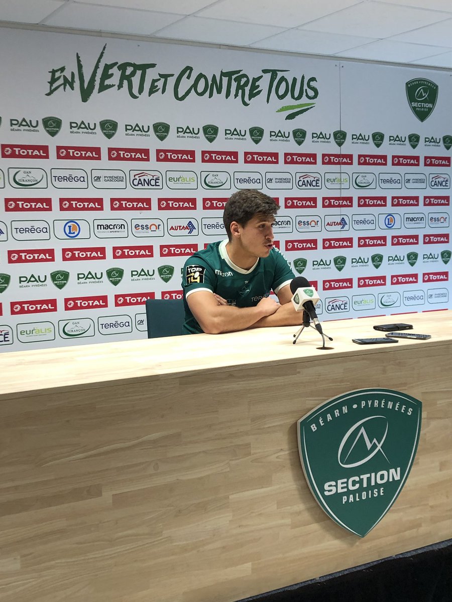 SectionPaloise's tweet photo. 🎙 Thibault Daubagna : « On est déçu du contenu du match, on ne fait pas un bon match même si on gagne avec le bonus. Retenons les 5 points et le fait de n’avoir rien lâché. »

#SPFCG #TOP14 #EnVertEtContreTous https://t.co/khEpvlxOua