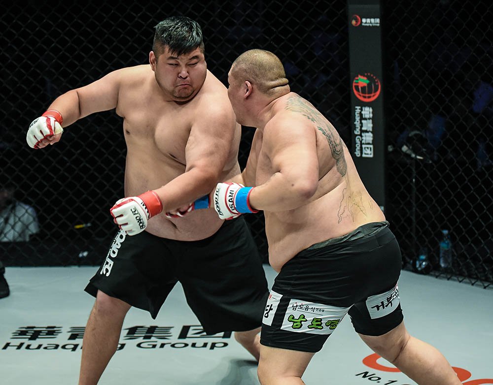 ROADFC's tweet photo. ROAD FC 053 Official Results:
Mansour Barnaoui wins the $1 Million Lightweight Championship, Aorigele puts away another openweight opponent.
👇
https://t.co/ir8LhirzGC
#roadfc
#roadfc53
#mma https://t.co/Vb3Pnq5rT8