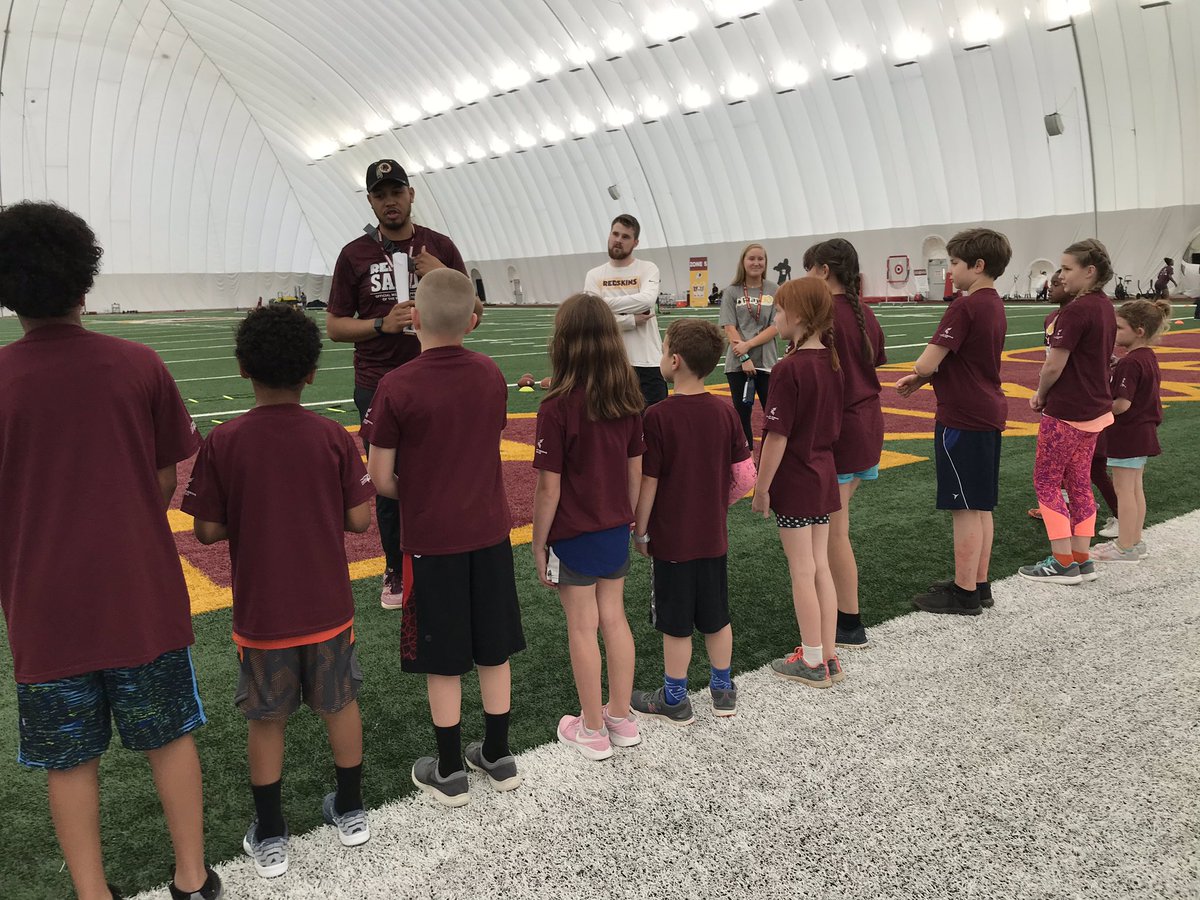 Thanks to the @Redskins for inviting us to Redskins Park for their United in Play event.  #HTTR <a href="/Lincoln_ES/">Lincoln Elementary</a>