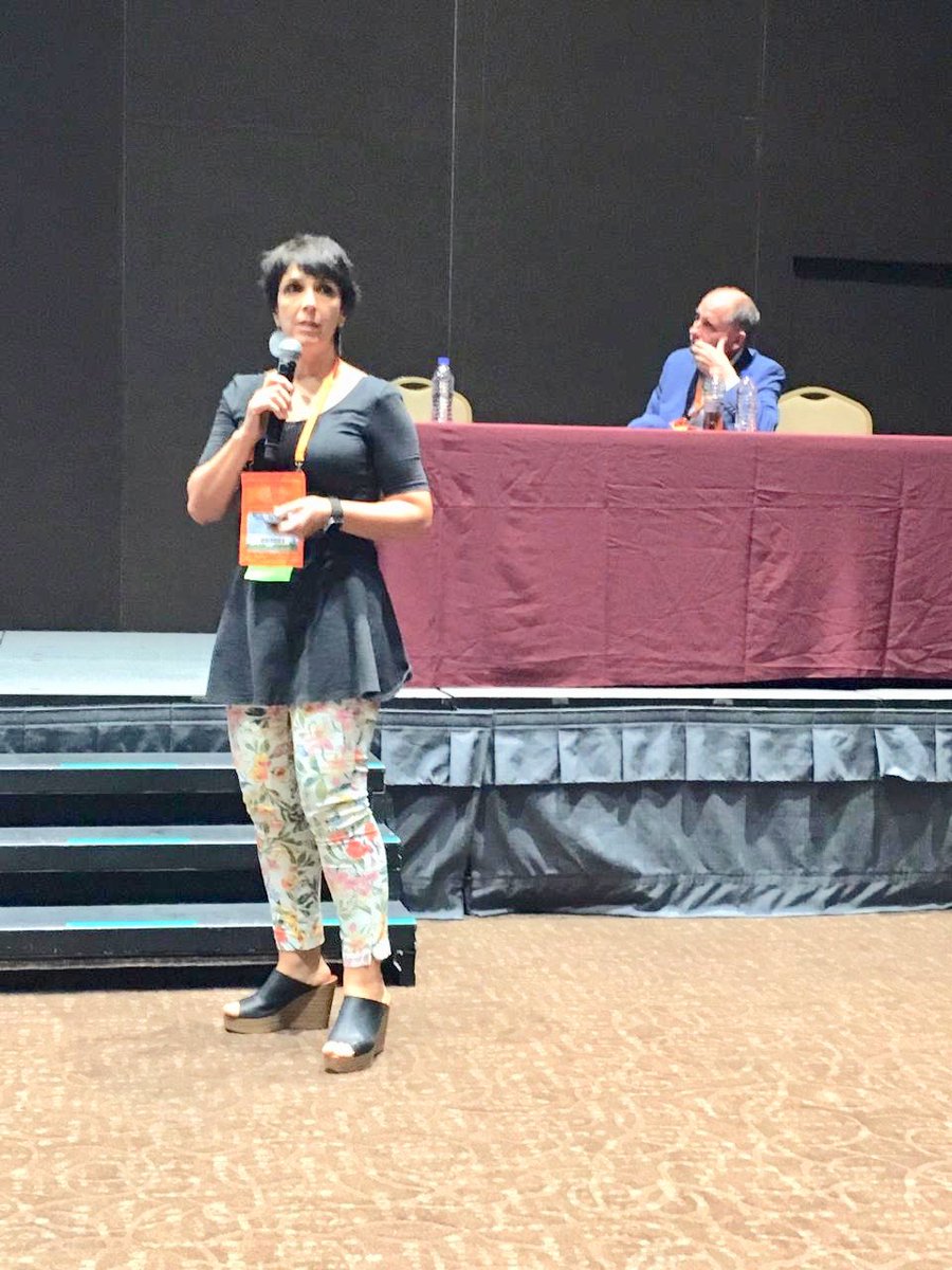 serviuatacama's tweet photo. Elogiada intervención realizó el Seremi @minvuatacama @Apardominvu y la jefa DDU #RocíoDíaz, en el #CongresoDeParques en #Monterrey #México, invitados a presentar el #ParqueKauKari @Minvu de #Atacama. Orgullo para nuestra región. El Pdte. Piñera ha puesto a #ChileEnMarcha 🇨🇱 https://t.co/SHEl6HjKHL