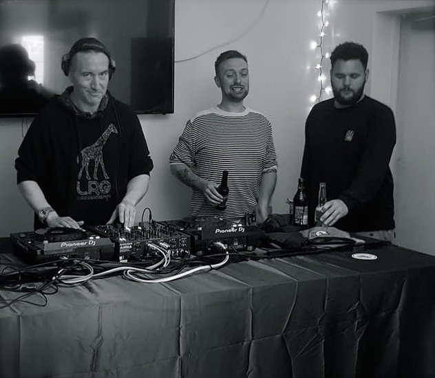 perfectpitchnet's tweet photo. On tonight's show @veeizm2000 will be back in the studio with sets from the Secret Garden Party recorded live at #floraday2019 Lock in from 7pm (BST) here https://t.co/nmsZT4iyG8 @ncbradio or on the #TuneIn app here https://t.co/FaLotY0Nbe  #housemusic #Cornwall #soulfulhouse https://t.co/dL0nwmZaK4