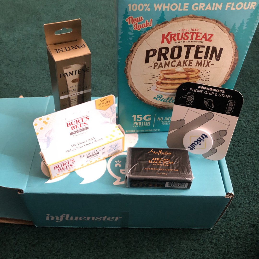 Lorim333's tweet photo. @Influenster #SpringEssentialsVoxBox #complimentary @Pantene #TargetBeautyRescueShot #AvailableAtTarget, @BurtsBees #BurtsBeesToothpasteAtTarget, @Krusteaz #FueledByKrusteaz, @SheaMoisture #SheaRaisesTheBar #AfricanBlackSoap and @Triscuit #WhatIsAWheatberry https://t.co/Bak5iLvV1Q