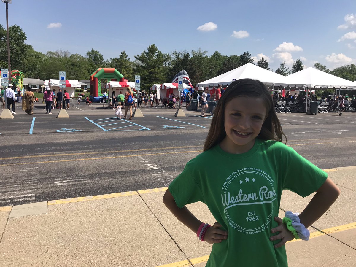 traceylcarson's tweet photo. It's a beautiful day for the @MasonSchools community to say goodbye to Western Row Elementary at this FREE #CommUNITYCarnival! https://t.co/oBxWdATND2
