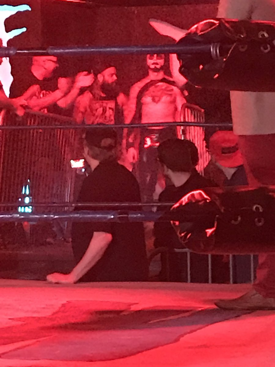 mrs25159's tweet photo. @DanhausenAD @EddyOnly8 @dEReK_DiReCTioN #AIW #KeepTheirHeadsRingin #theproduction #eddyonly #donovandanhausen #derekdirection https://t.co/Bbfb86BlvI