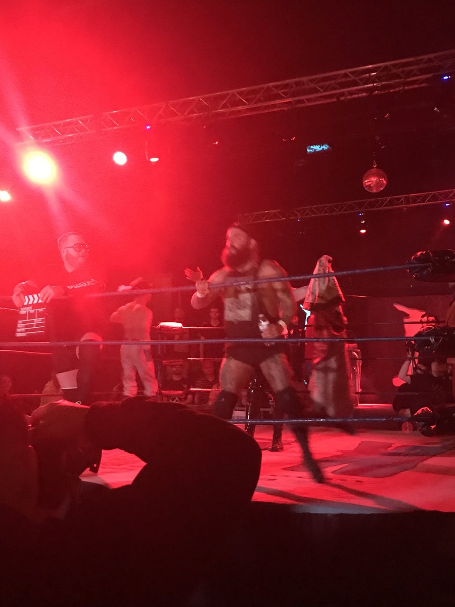 mrs25159's tweet photo. @DanhausenAD @EddyOnly8 @dEReK_DiReCTioN #AIW #KeepTheirHeadsRingin #theproduction #eddyonly #donovandanhausen #derekdirection https://t.co/Bbfb86BlvI
