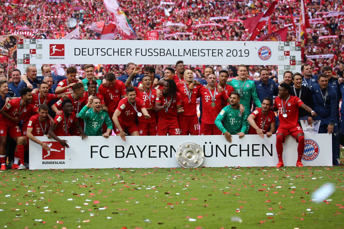FCBayernUS's tweet photo. Kings of #Bundesliga. 🏆

#MEIS7ER https://t.co/vpzW0lODmD