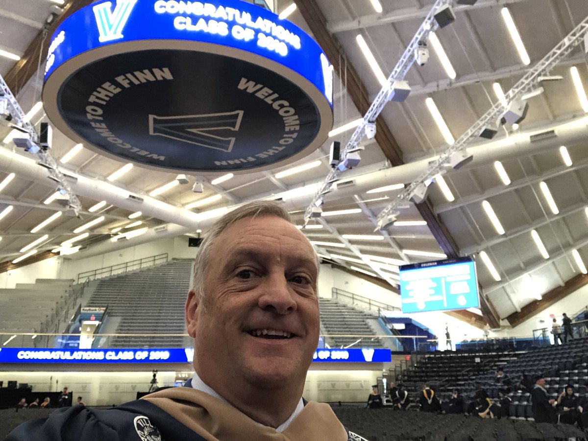 tulrich86's tweet photo. Graduation day from @VU_Business ! #NOVAGrad2019 https://t.co/tcUoMdFSIq