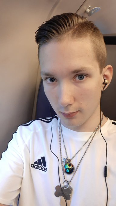 There are 3 things I love in live, 
1. My Fetishes and kinks.
2. Sex and porn
3. Traveling?????
#gay